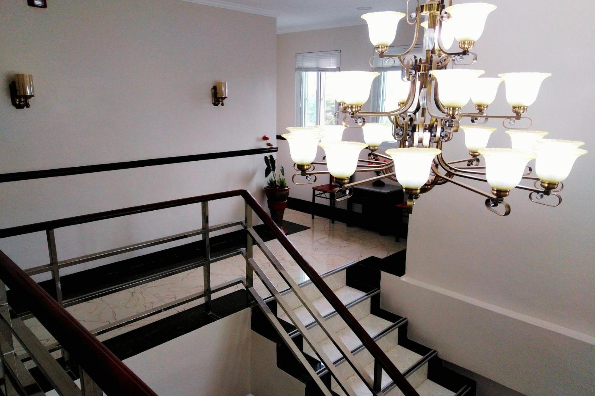 Venezia Suites Hotel Iloilo Bagian luar foto